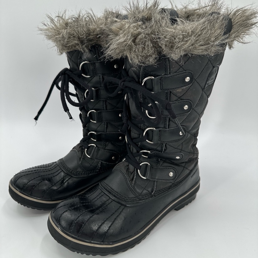 Sorel Faux Fur Trim Quilted Black Boots size 8.5